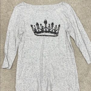 Loft NWT 3/4 sleeve tee w/ jeweled tiara. Size L.